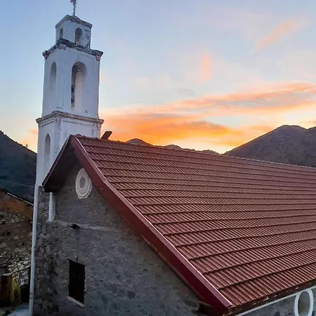 The By Thea Dağ evi Kampi